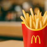 マクドナルド「ポテト揚げたてNG」になる理由は、店の状況によるものだった